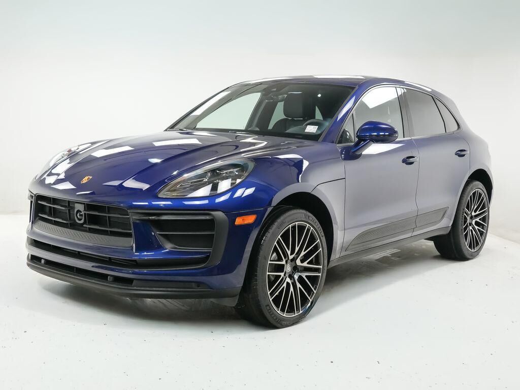 2026 PORSCHE Macan
