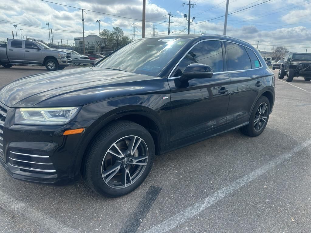 2020 AUDI Q5 e