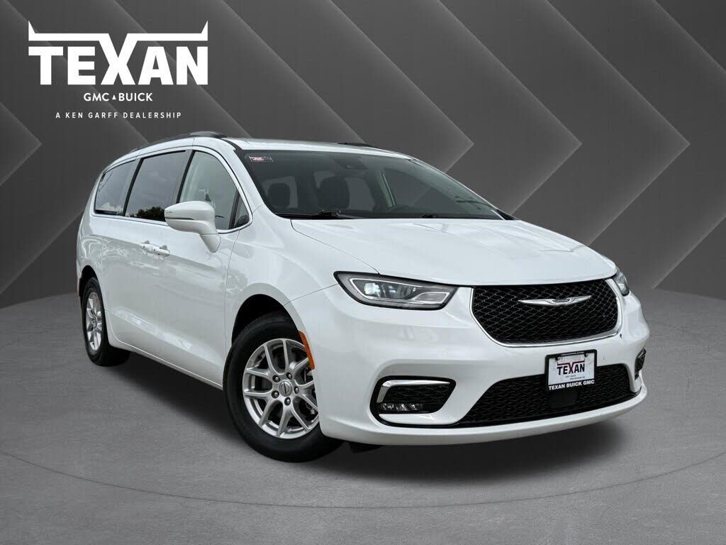 2022 CHRYSLER Pacifica