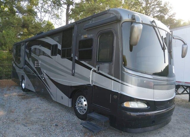 2004 FREIGHTLINER XC Chassis