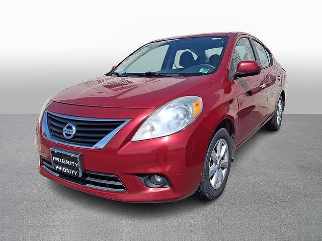 2012 NISSAN Versa
