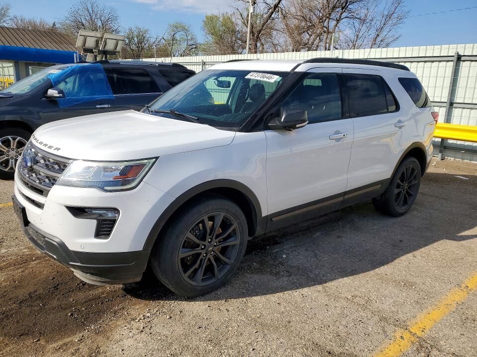 2018 FORD Explorer