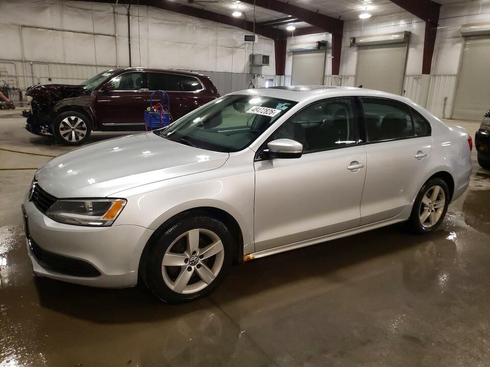 2011 VOLKSWAGEN Jetta