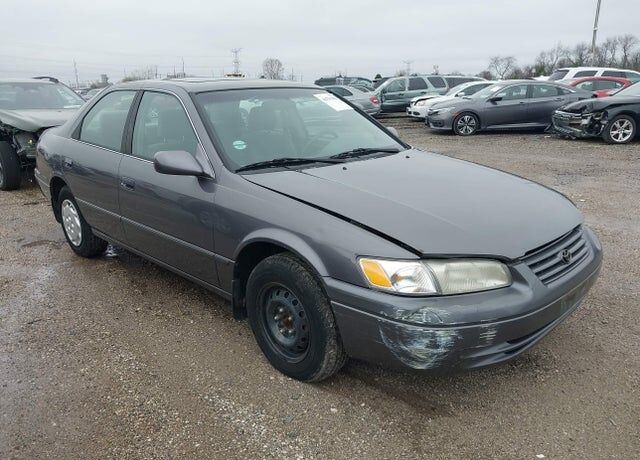 1999 TOYOTA Camry