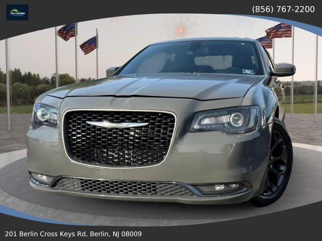 2019 CHRYSLER 300