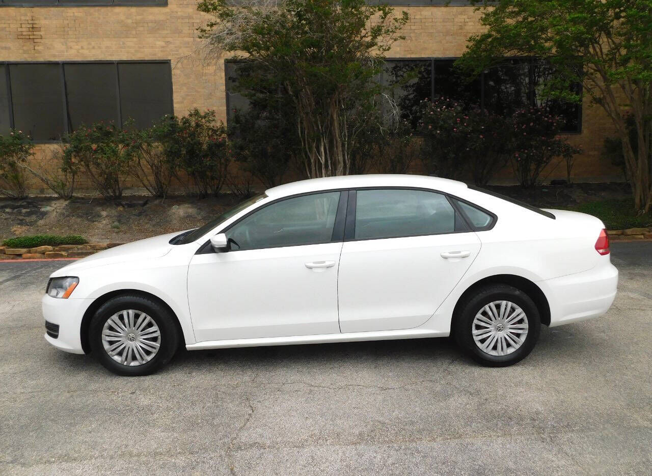 2014 VOLKSWAGEN Passat