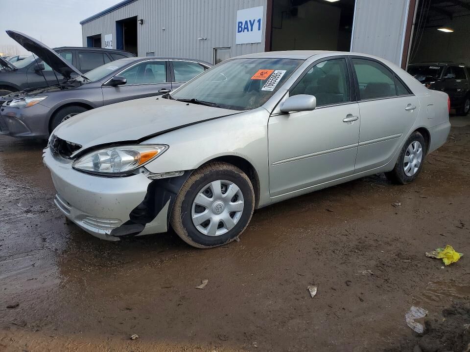 2004 TOYOTA Camry