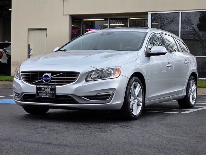 2015 VOLVO V60