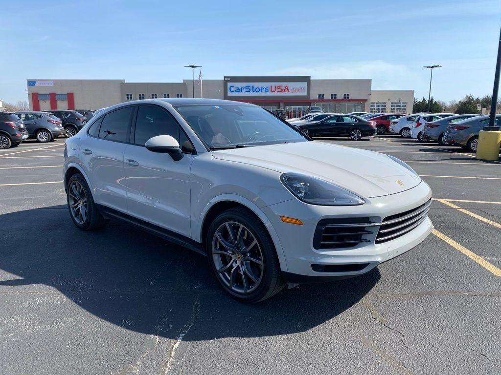 2023 PORSCHE Cayenne