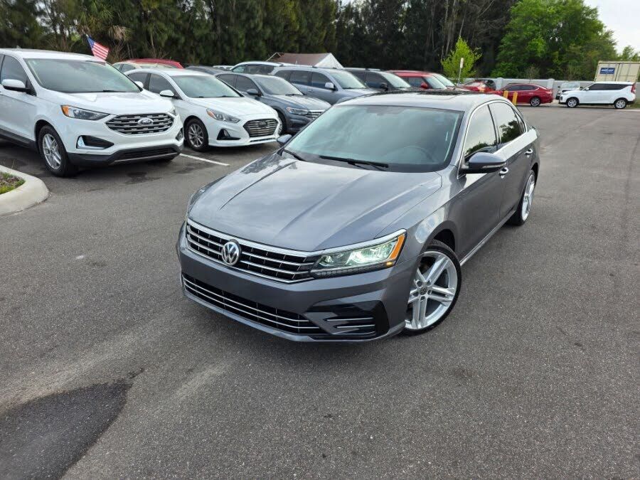 2018 VOLKSWAGEN Passat