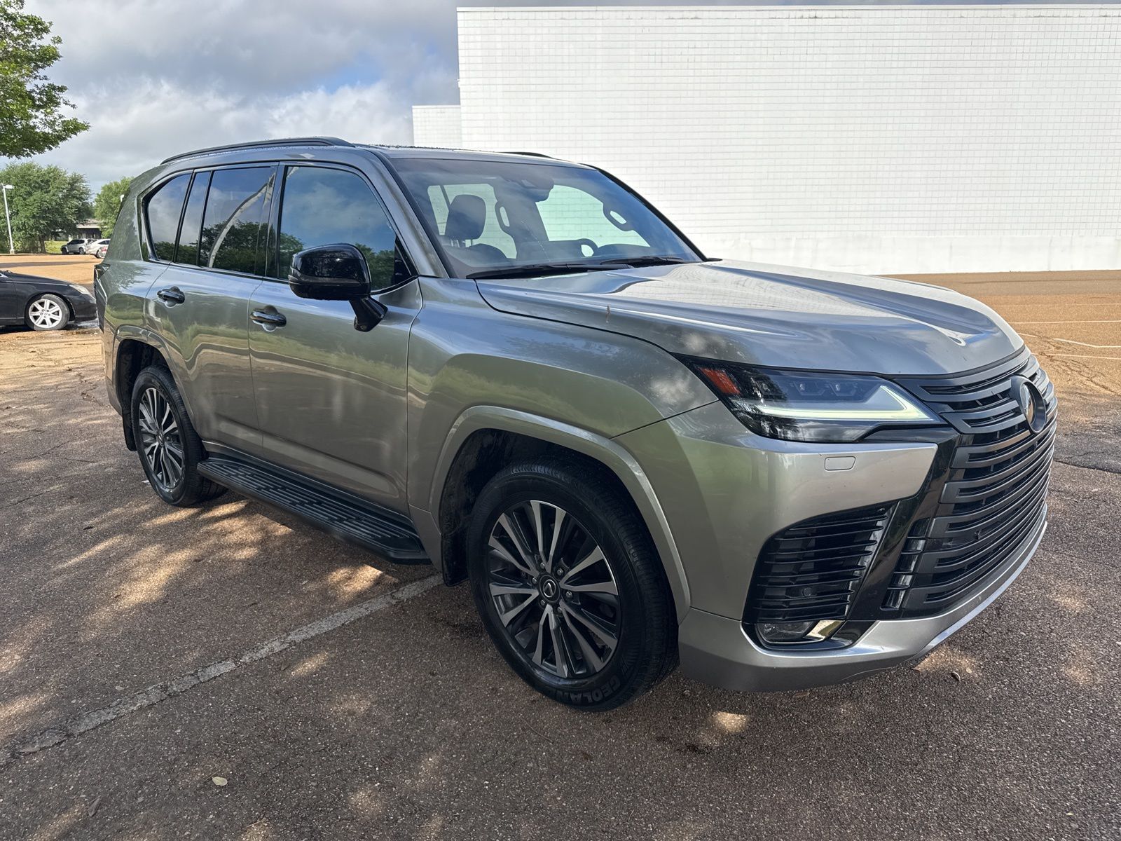 2023 LEXUS LX
