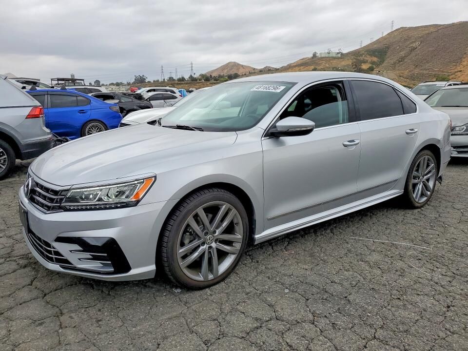 2016 VOLKSWAGEN Passat