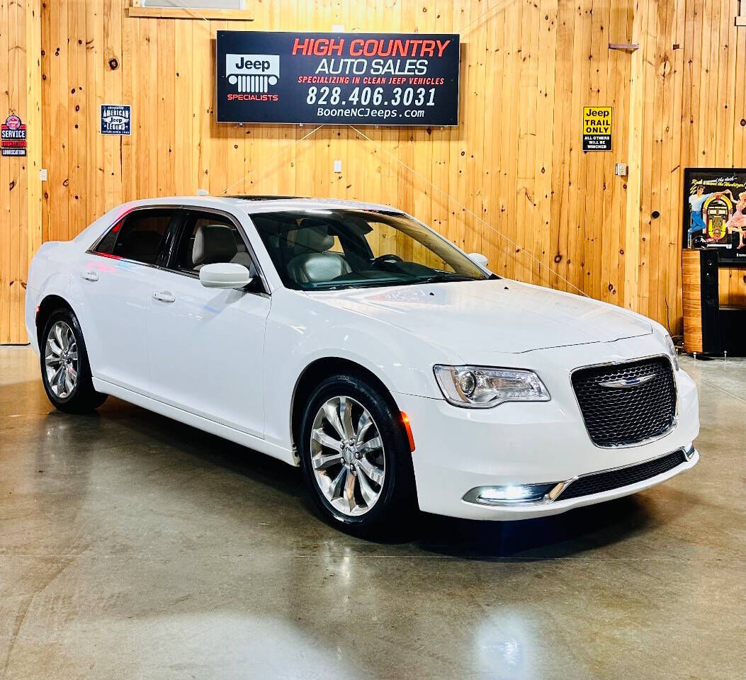 2017 CHRYSLER 300