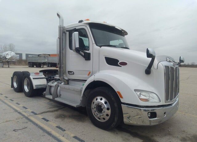 2016 PETERBILT 579
