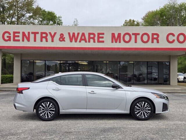 2025 NISSAN Altima
