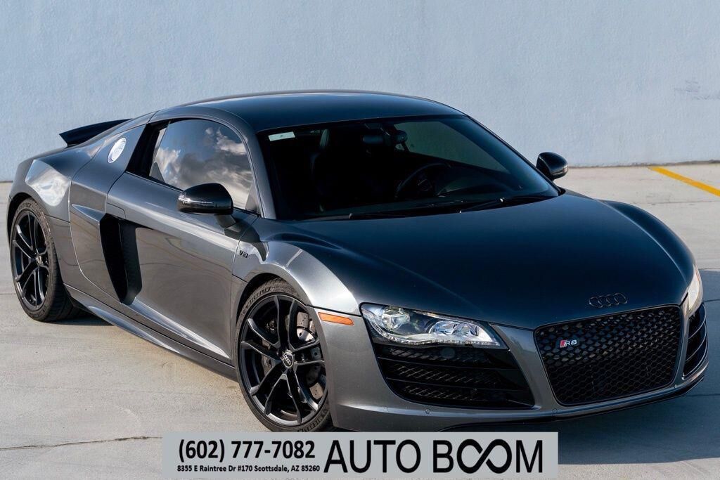 2011 AUDI R8