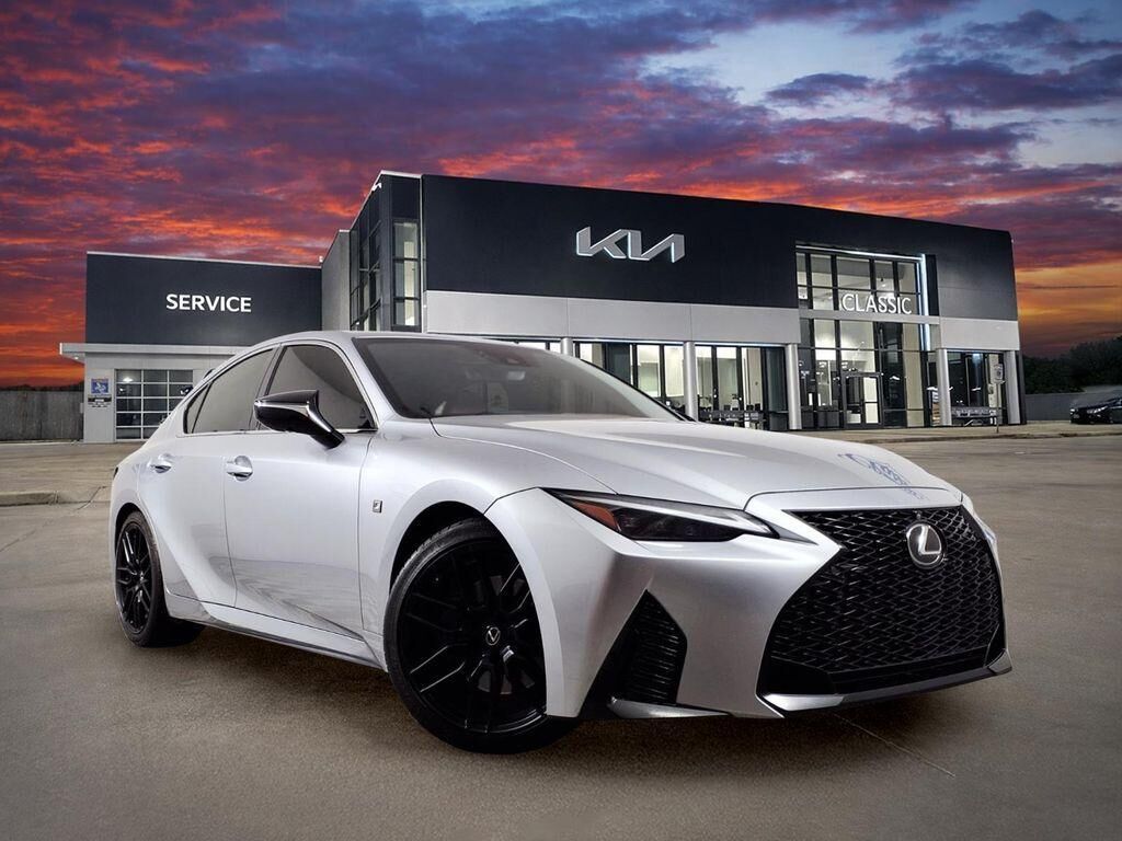 2021 LEXUS IS