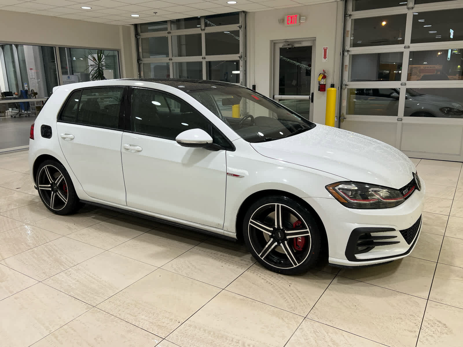 2018 VOLKSWAGEN Golf GTI