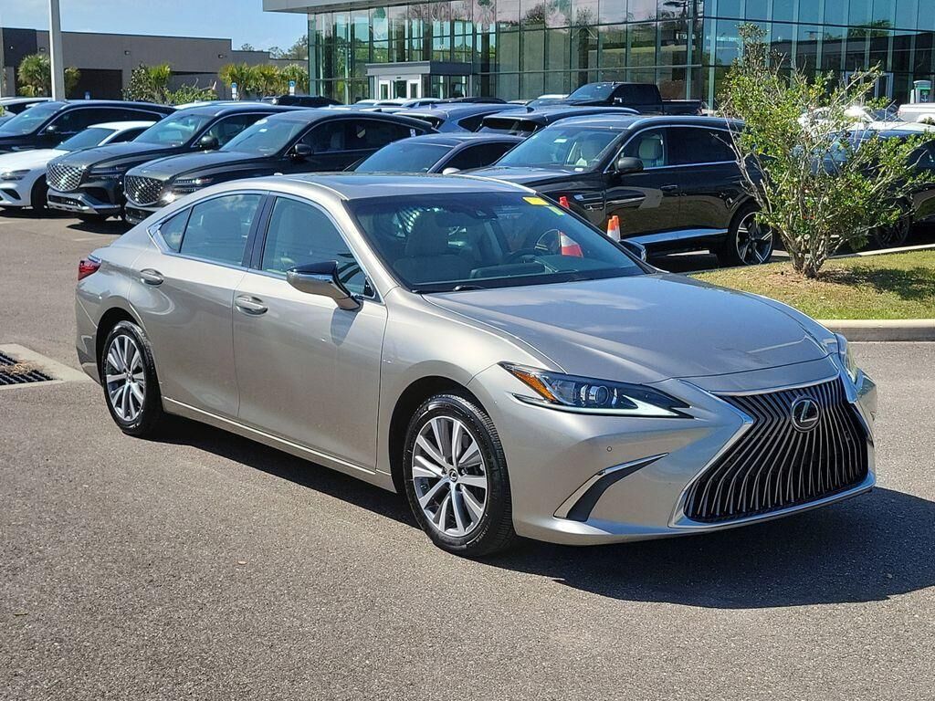 2021 LEXUS ES
