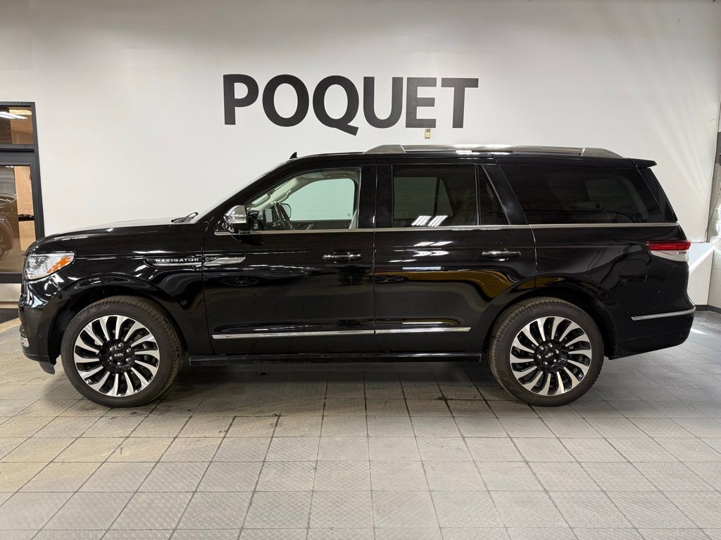 2023 LINCOLN Navigator