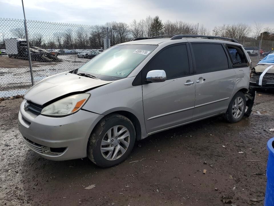 2004 TOYOTA Sienna