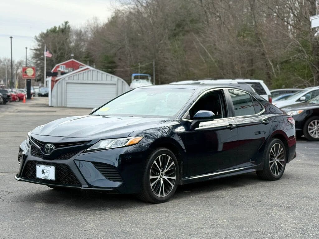2018 TOYOTA Camry