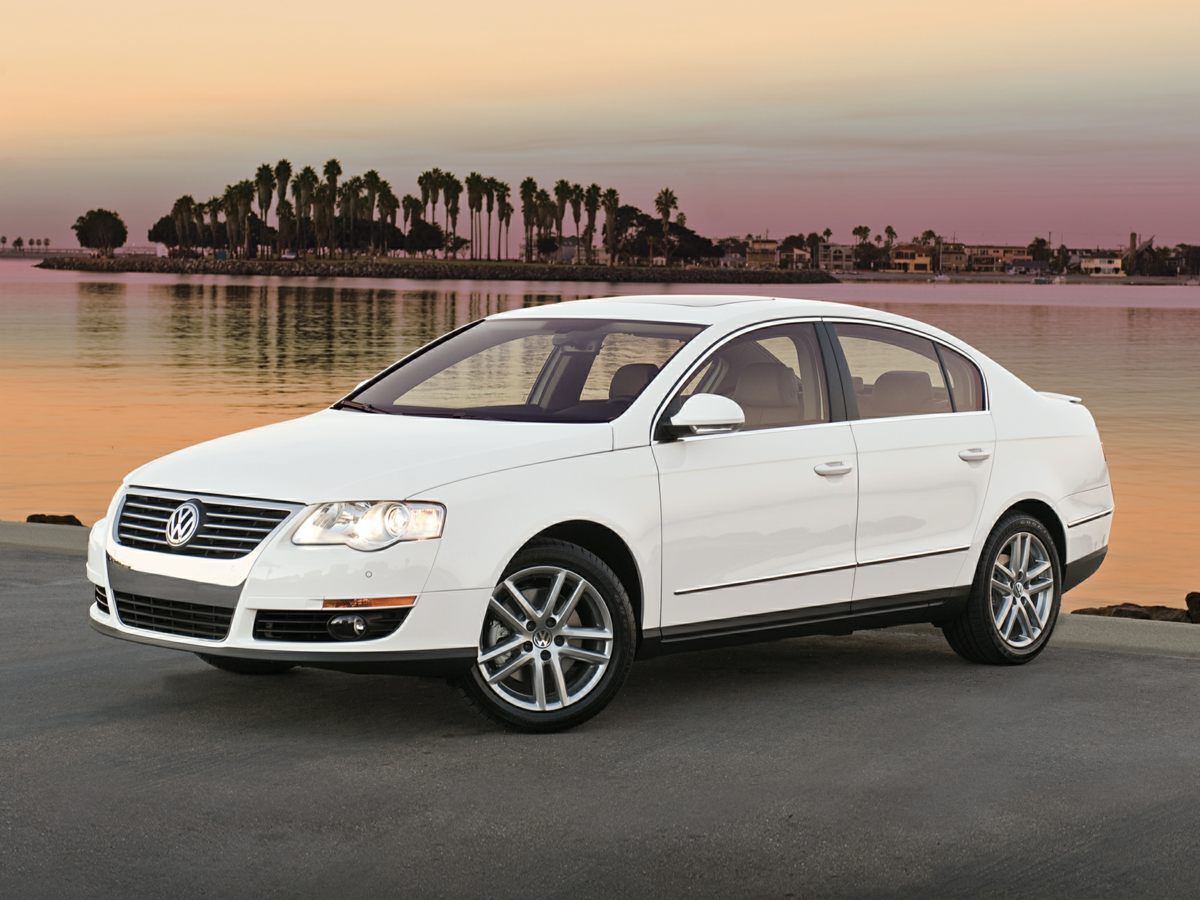 2010 VOLKSWAGEN Passat