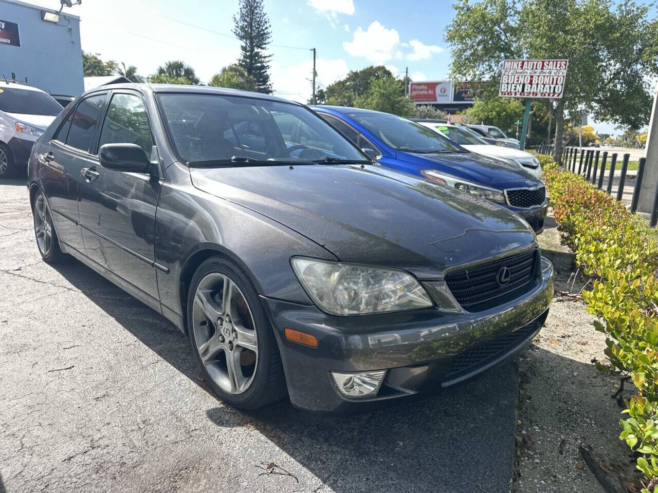 2002 LEXUS IS