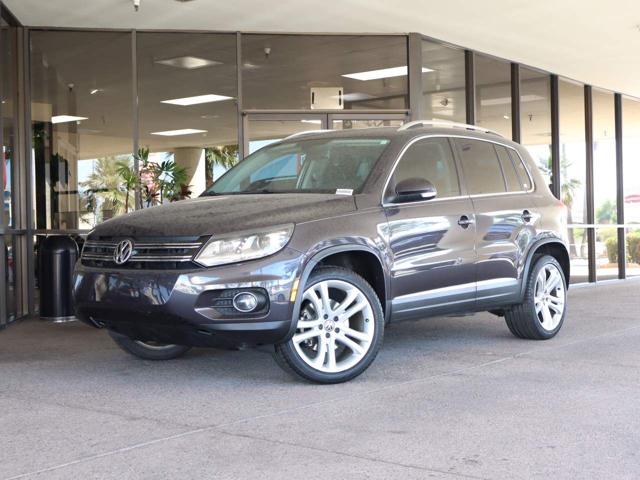 2016 VOLKSWAGEN Tiguan