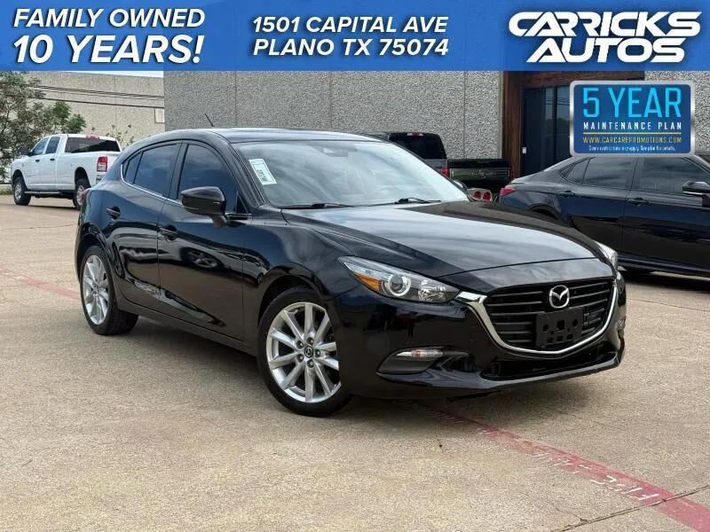 2017 MAZDA Mazda3