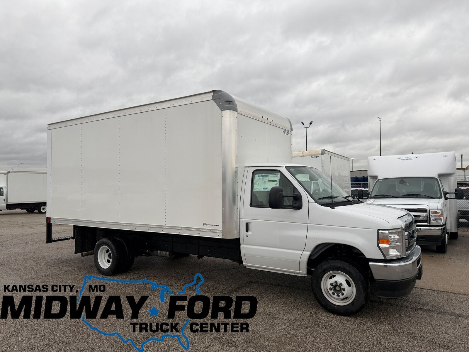 2027 FORD E-450