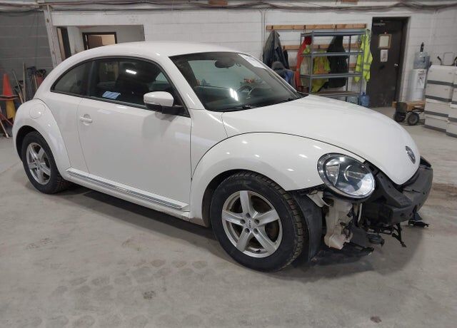 2012 VOLKSWAGEN Beetle