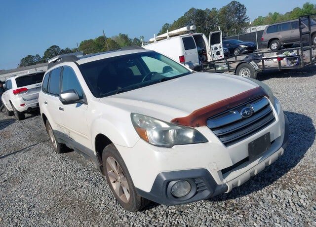 2013 SUBARU Outback