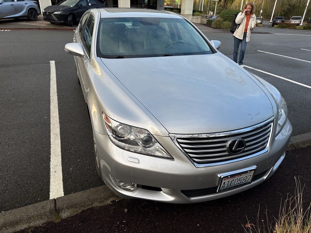 2012 LEXUS LS
