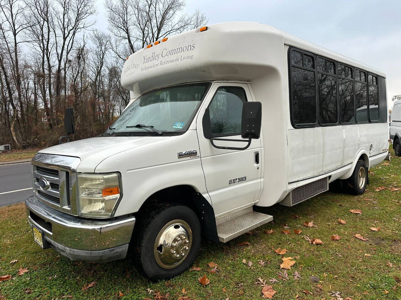2010 FORD E-450