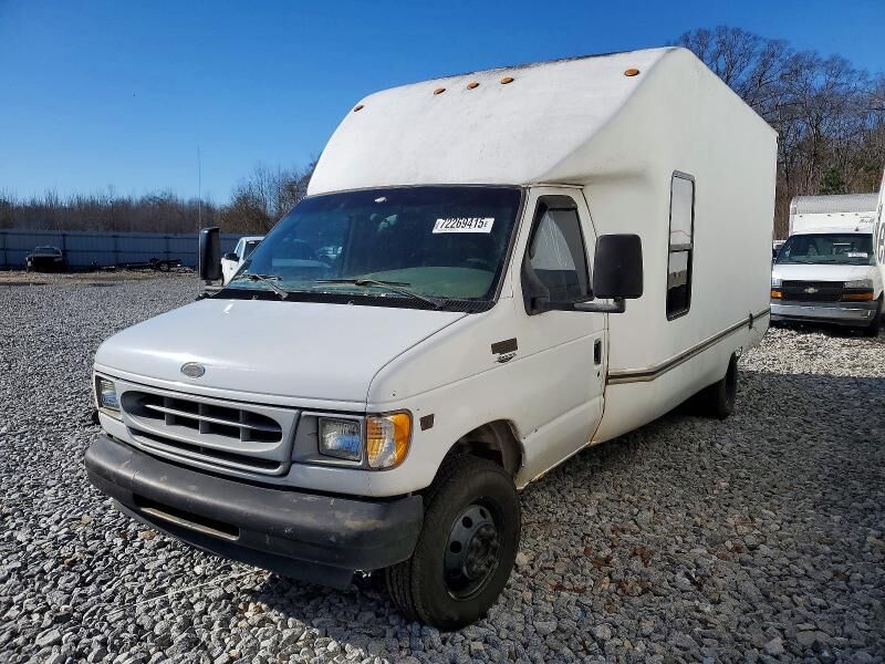 2001 FORD E-350
