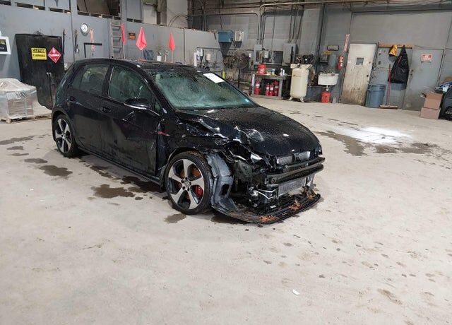 2016 VOLKSWAGEN Golf GTI