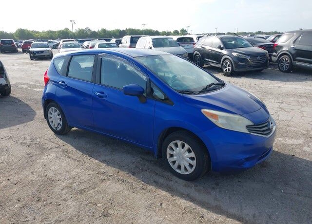 2015 NISSAN Versa