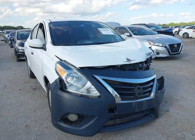 2018 NISSAN Versa