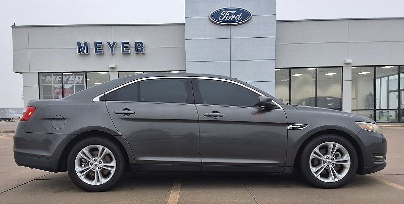 2015 FORD Taurus