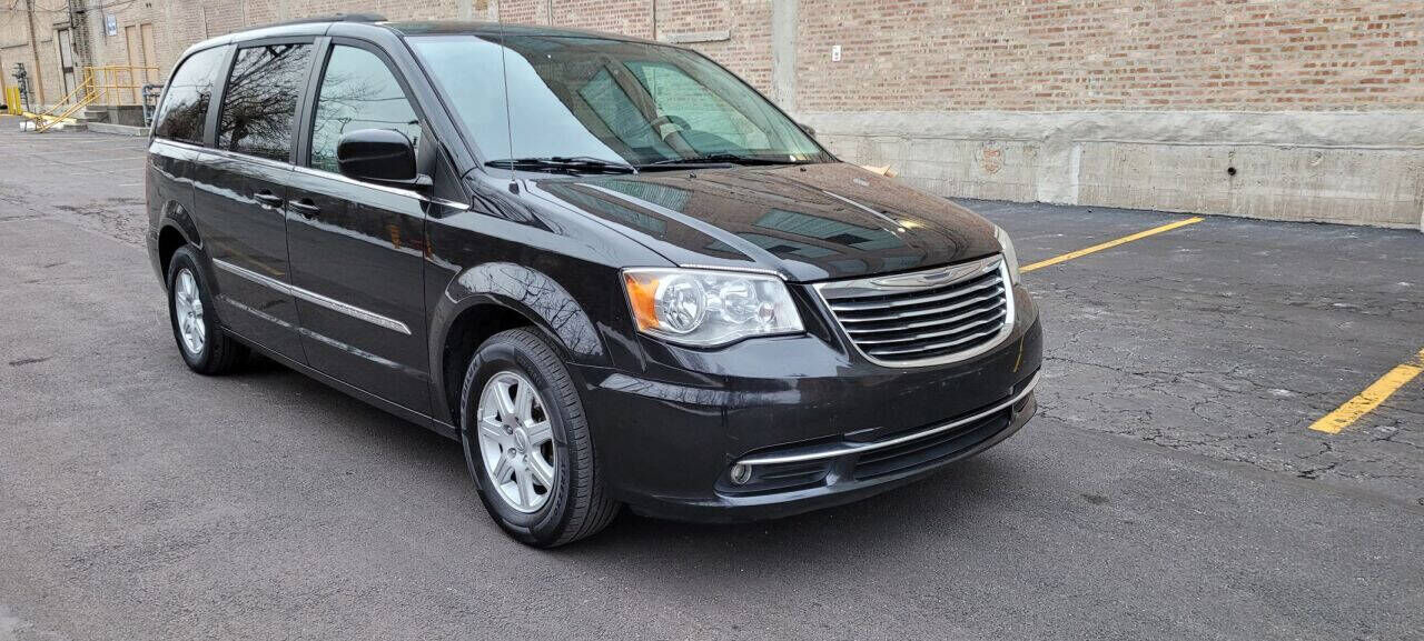 2012 CHRYSLER Town and Country