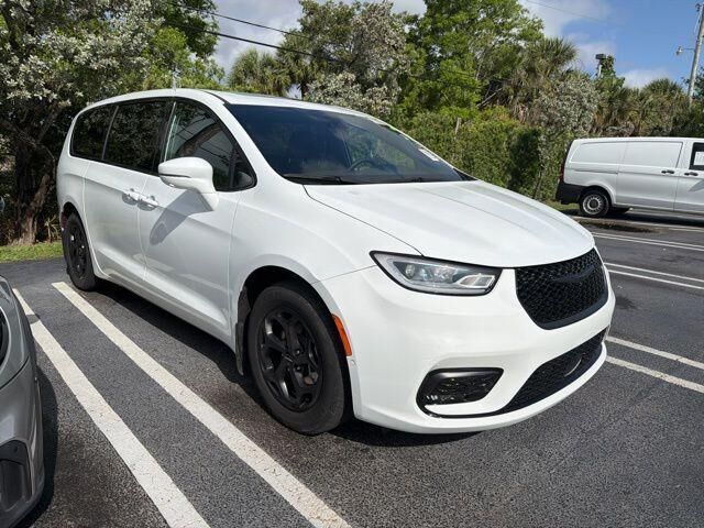 2022 CHRYSLER Pacifica