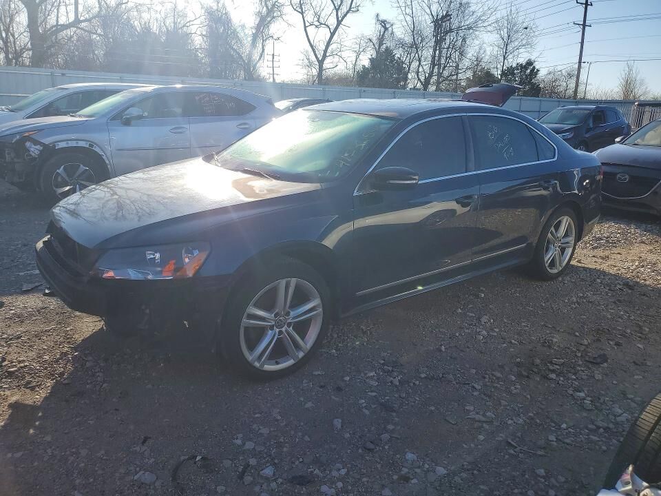 2014 VOLKSWAGEN Passat