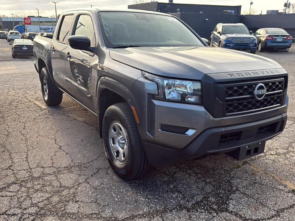2024 NISSAN Frontier