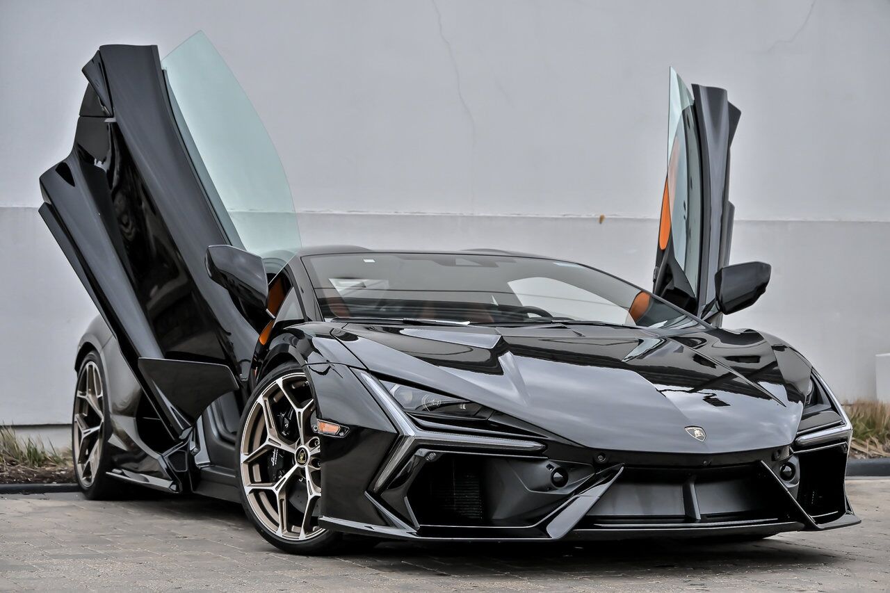 2026 LAMBORGHINI Revuelto