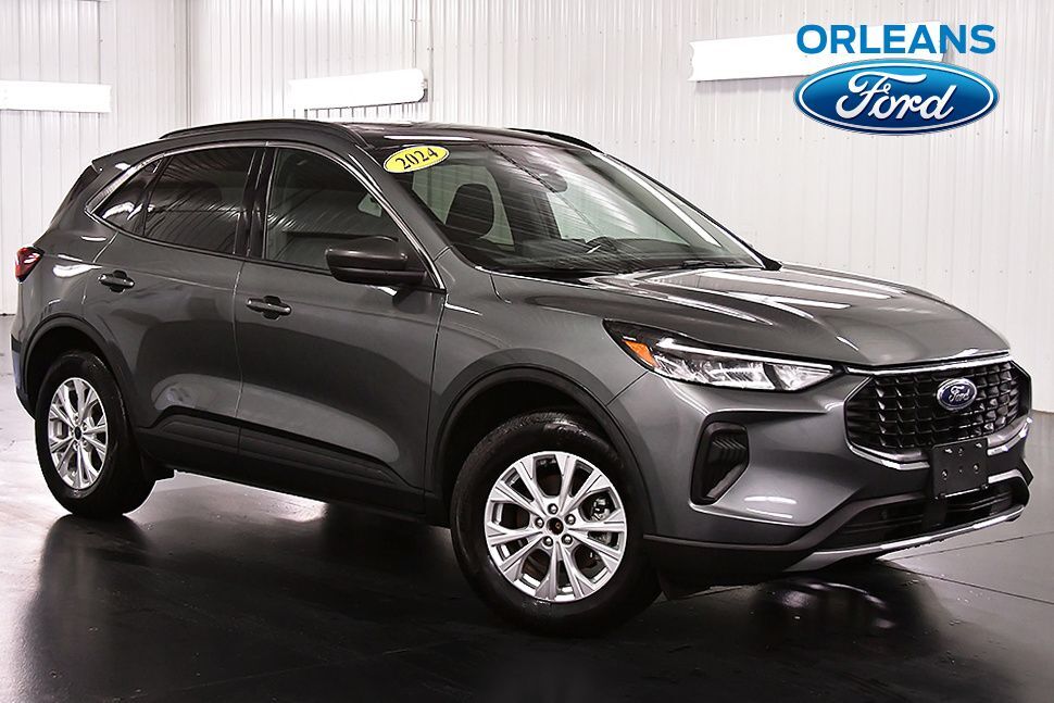 2024 FORD Escape