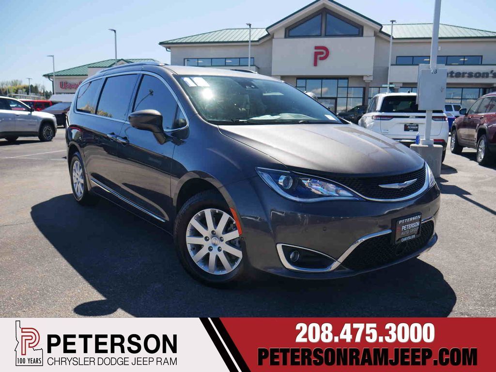 2019 CHRYSLER Pacifica