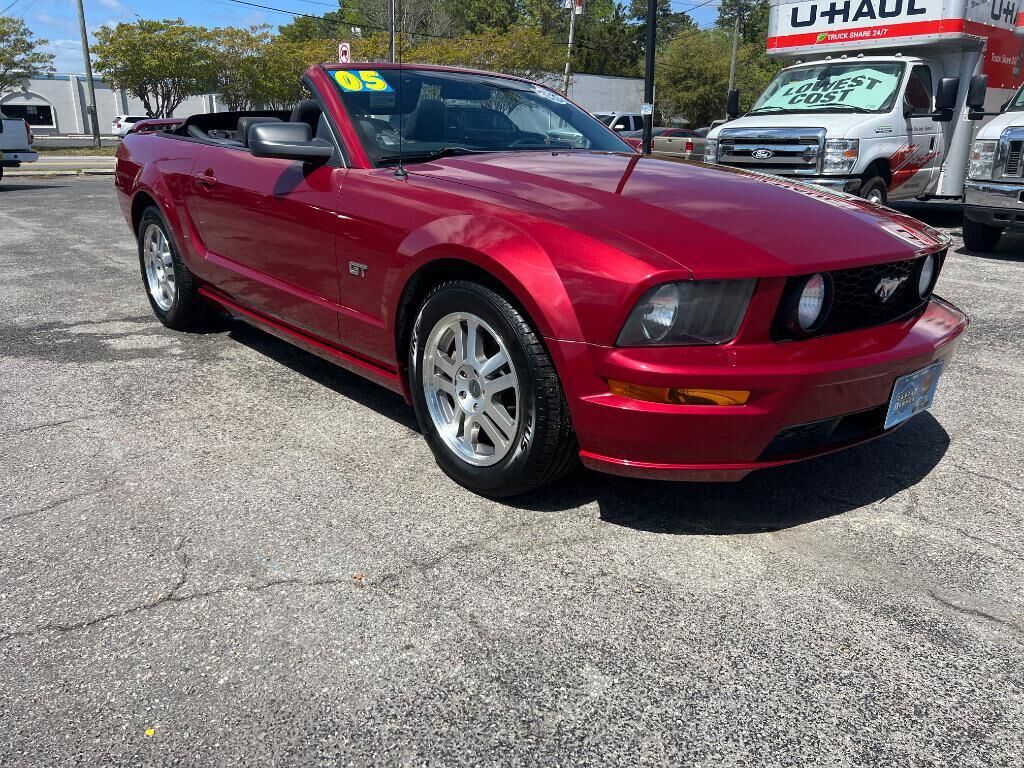 2005 FORD Mustang