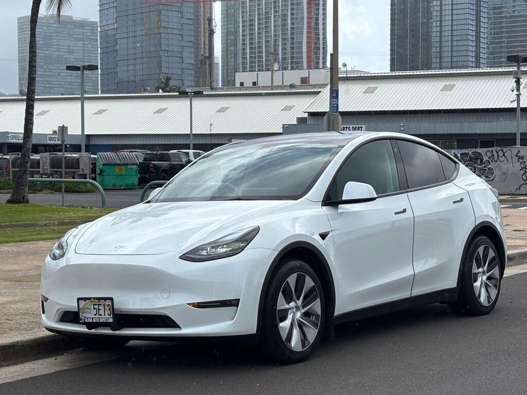 2023 TESLA Model Y