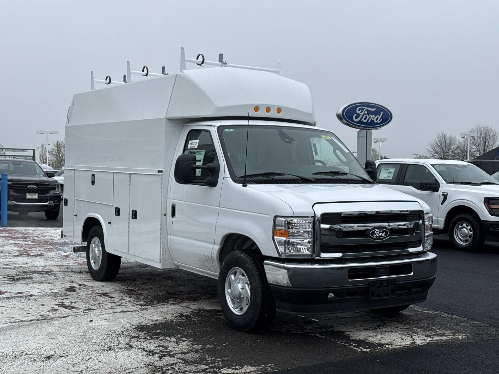 2026 FORD E-350